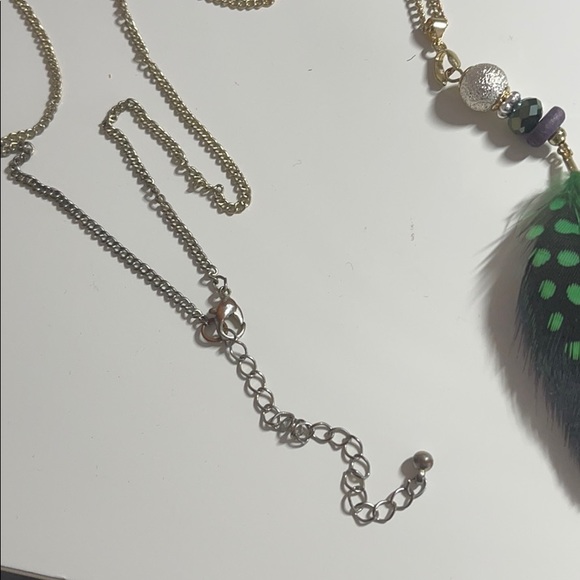 3/$25 feather necklace - Picture 2 of 2